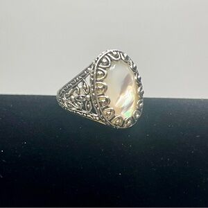 Vintage 925 silver filigree ring with an oval mother-of-pearl stone.